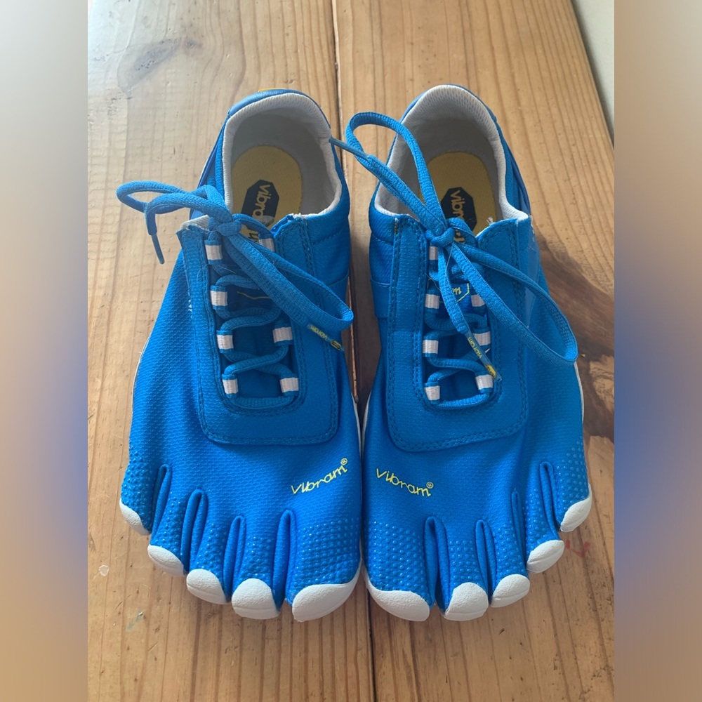 Vibram Five Finger Shoes Size 41